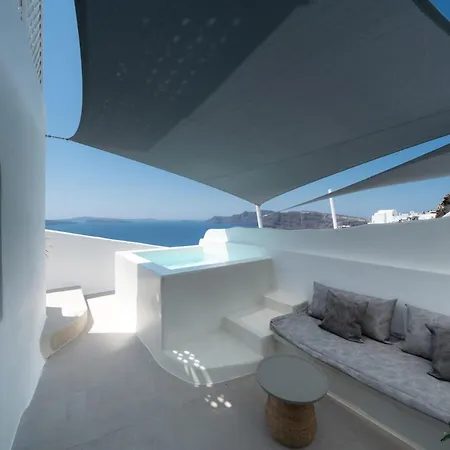 Deluxe Suite Sea View With Jetted Tub Bvs Oia Santorini Villa