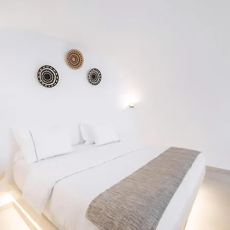Deluxe Suite Sea View With Jetted Tub Bvs Oia Santorini Villa